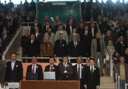Kur'an ve ezanla kulaklardaki pası sildiler