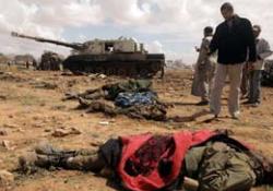 Libya'da alıkonulan İtalyan römorkörü evine döndü
