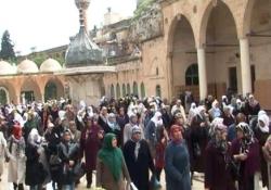 Dergah’ta 3000 kişilik zikir