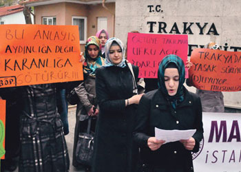 Mazlumlar: 'Demokrasi ihtiyacına ‘ikna’ olduk'