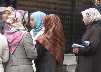 Ankara Üniversitesi başörtü yasağında inatçı