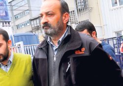 İrtica delili sayıp Kur'an'a el koymuşlar