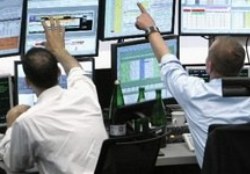 Petrol önce düştü sonra yükseldi