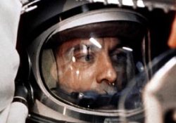Gagarin'den sonra uzaya giden ABD'li