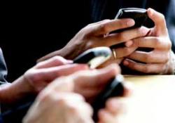 Kaçak göçmenlere özel cep telefonu