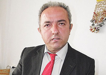 Öğrencisinin başını zorla açana soruşturma