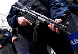Polise kılık kıyafet ayarı