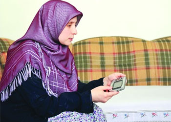 Görmeyen gözlerle üniversite bitirdi, hafız oldu