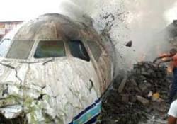 Yunanistan'da savaş uçağı düştü