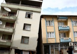 Simavda Depremin İzleri Siliniyor