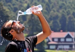 Sıcak havalarda beyin kanamasına dikkat!