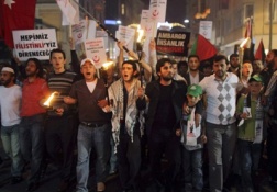 Bekle bizi Filistin Mavi Marmara geliyor