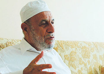 Halil Günenç hocaefendi Cüneyt Gökçe'nin konuğu