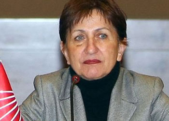 O ayete 'sinir bozucu' demekte ısrarlı