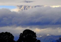 Puyehue yanardağı faaliyete geçti