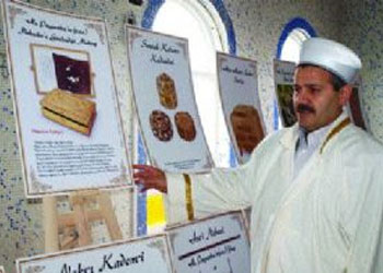 Hizmet için sokağa çıkan imam