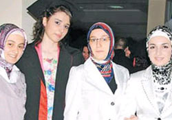 Başörtülü birinciye müdür tehdidi