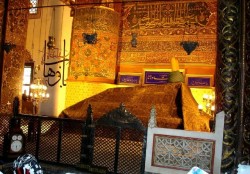 Mevlana Müzesi'nde bayram yoğunluğu