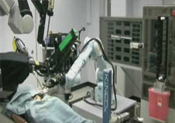Robotlar ameliyat edecek
