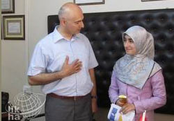 Başörtüsü sürgünü okul birincisi oldu