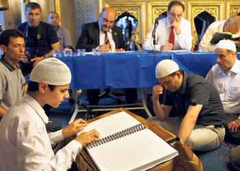 Engelliler Kur'an'ı en güzel okumak için yarıştı