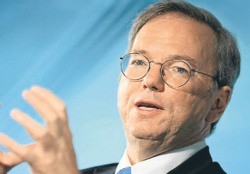 Google Dünya Başkanı Schmidt: Filtreleme adil değil
