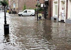 Almanya şiddetli yağış ve fırtınaya teslim