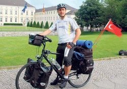 Türk-Alman dostluğu için 3 bin 800 kilometre pedal çevirecek