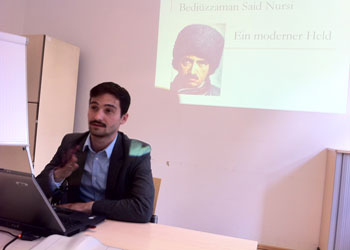 Papaz ve Hahamlara Said Nursi'yi anlattı