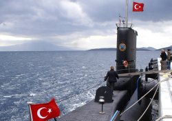 Denizaltılar savaş yüküyle Akdeniz'e açıldı
