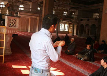 Hutbeye işaret diliyle tercüme