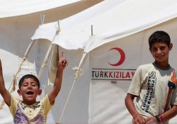 Çadır kentteki Suriyelilerden eylem