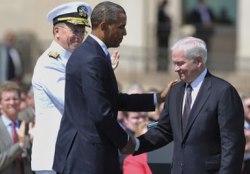 Obama'dan Gates'e 'Özgürlük Madalyası'