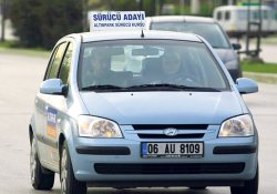 İlkokul mezunlarına ehliyet aldatmacası