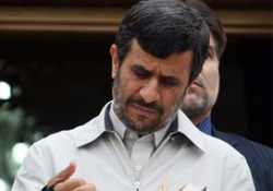 Ahmedinejad: Suriye hükümeti protestocularla görüşmeli