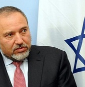 İsrail'e göre barışa engel olan Abbas