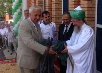 Rusya'da 'Üsküdar Camii' ibadete açıldı