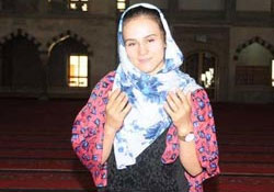 Rus kadın güreşçi, Müslüman oldu