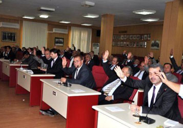 Nurcuları, tarikatları fişlemek ahlaksızlıktır