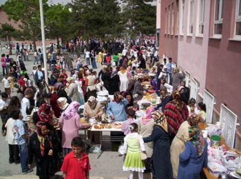 Mesleklerinin zekatını böyle veriyorlar