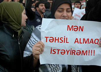 Azerbaycan '28 Şubat'ında aynı kötü hikaye