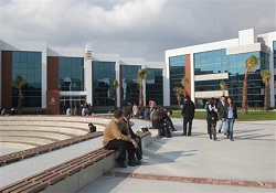 100 kişilik Hukuk Fakültesi kontenjanına 7 bin 545 kişi başvurdu