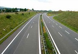 Bölünmüş yol uzunluğu 4 yılda 26 bin km olacak
