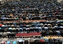 Fransa yine  Müslümanlar'ı kızdırdı