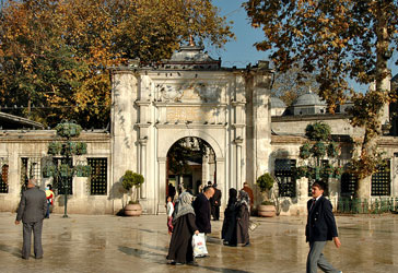 İslam Dünyası gençleri Eyüp Sultan’daydı