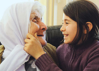 Alzheimer hastası bakarken ev ortamı önemli