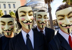 Anonymous, Yunanistan'a saldırdı
