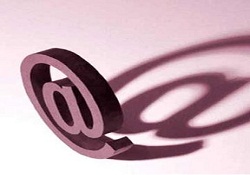 Gençlerin yarısı e-postayı unuttu!