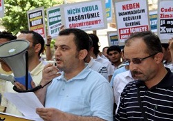 'Ant' ve 'Başörtü' Eylemi
