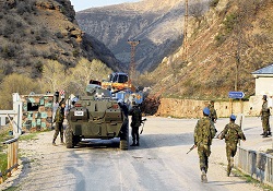 Bitlis'te kaçırılan 5 korucu ve muhtar için operasyonlar sürüyor